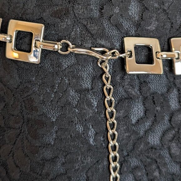 (2/$20) Vintage Square Metal Link Belt - Picture 3 of 6
